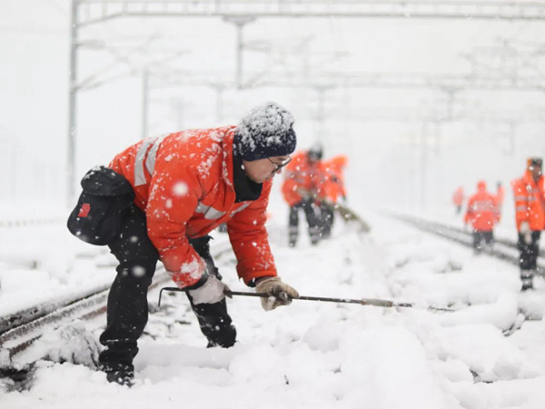 天顺官方：南方多地出现雨雪天气 铁路部门启动应急措施
