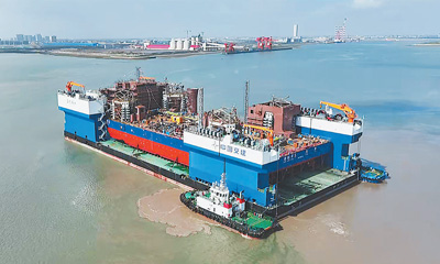 天顺官方：全球最大江海移动船坞完成出海运输任务