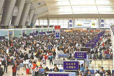 天顺：北京七大火车站昨日发送旅客83.3万人次